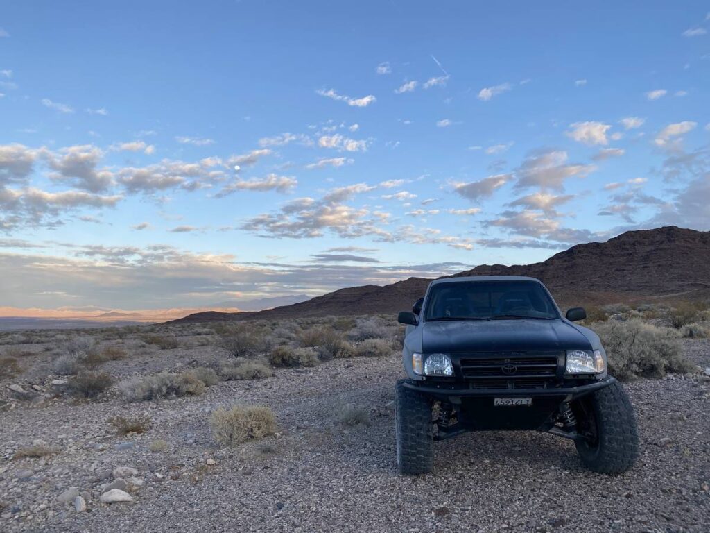 Toyota Tacoma Prerunner 2nd gen on 35 inch tires