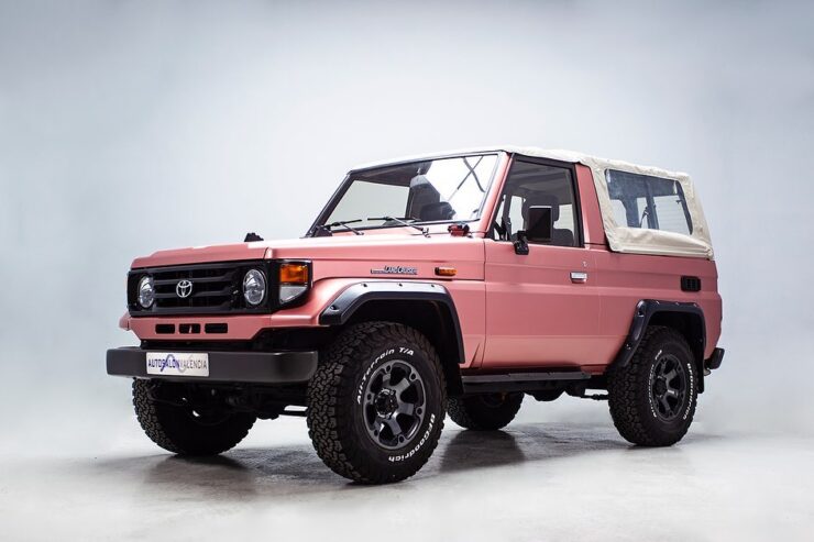 1990 Toyota Land Cruiser 73 with tan soft top