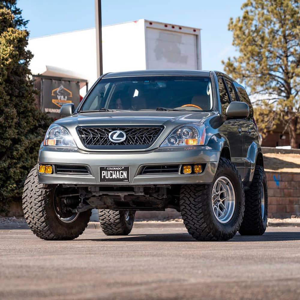 2007 Lexus GX470 with a 3" lift and 34" tires