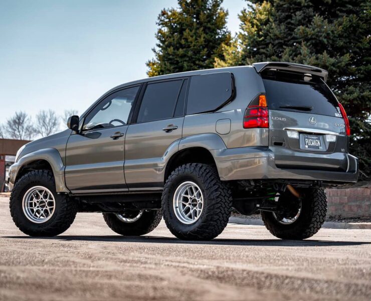 3″ Lifted Lexus GX470 with KDSS Suspension on beefy 34″ Tires