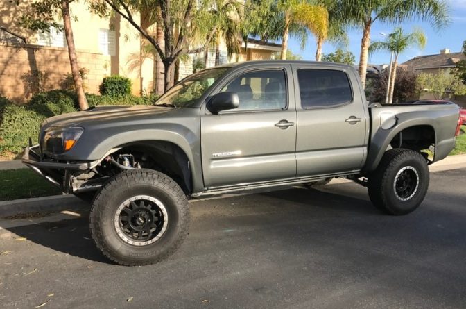 2006 Toyota Tacoma LT Prerunner 2WD $22,800