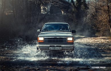 Firs Gen Ford Explorer off-road