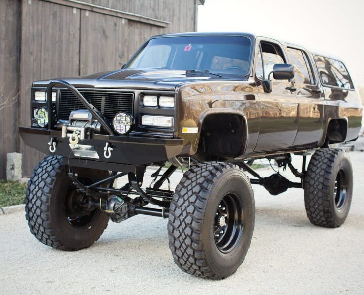 Chevy suburban Rock crawler