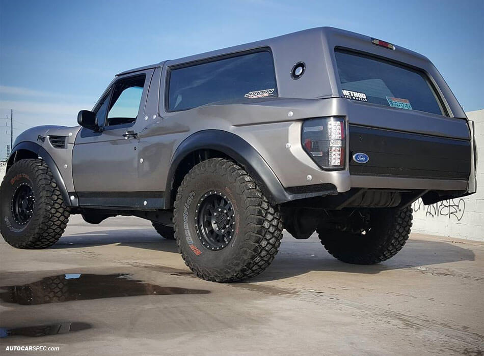 FORD Bronco on 40 inch Tires