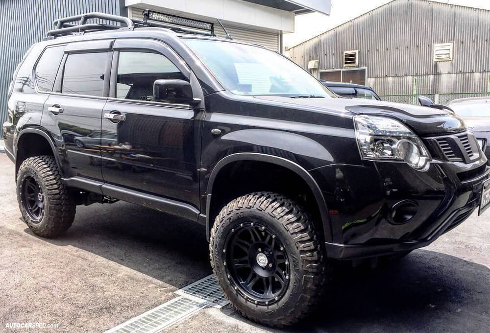 Nissan X-trail T31 with 6 Inch lift and 245/70/R17 Mud tires