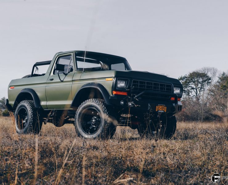 Old 1978 Ford Bronco With The Top Off
