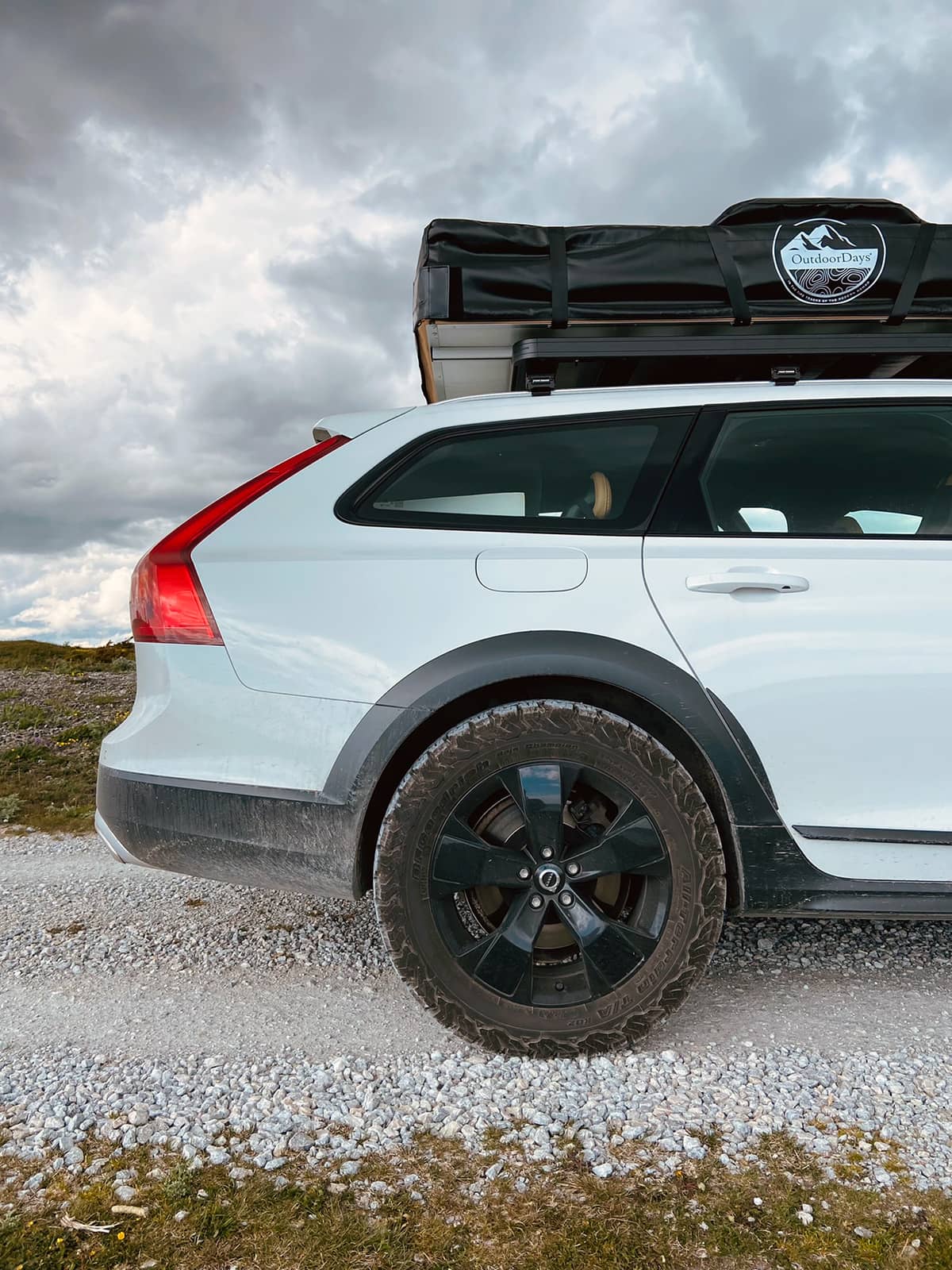 Lifted Volvo V90 Cross Country on Off-road tires with a roof rack