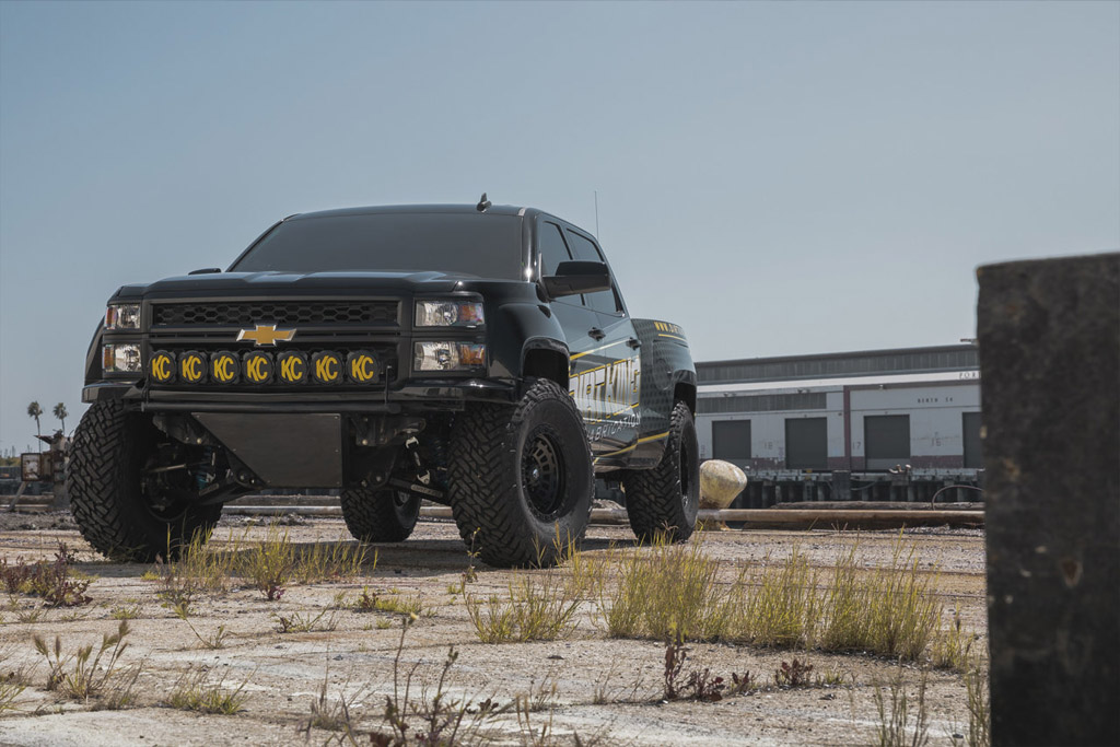 Deep dish Fuel Zephyr D633 rims in Matte Black FInish