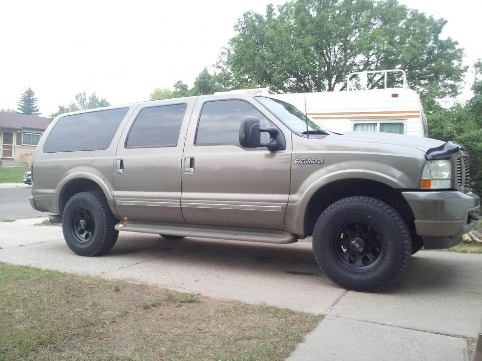 Ford Excursion 33 inch tires and 2 inch lift kit