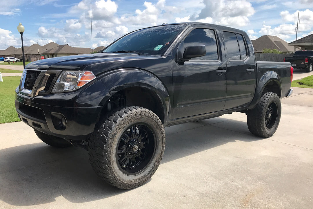 Nissan Frontier 33 inch tires photo