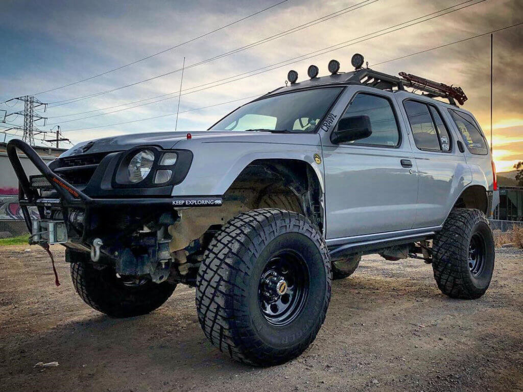 1st Gen Nissan Xterra Off Road Build with 35 Inch Tires and Lift