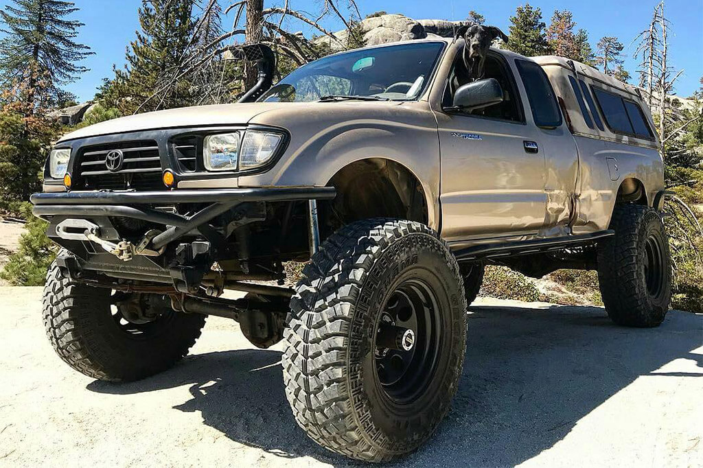 Lifted Toyota Pickup Sas