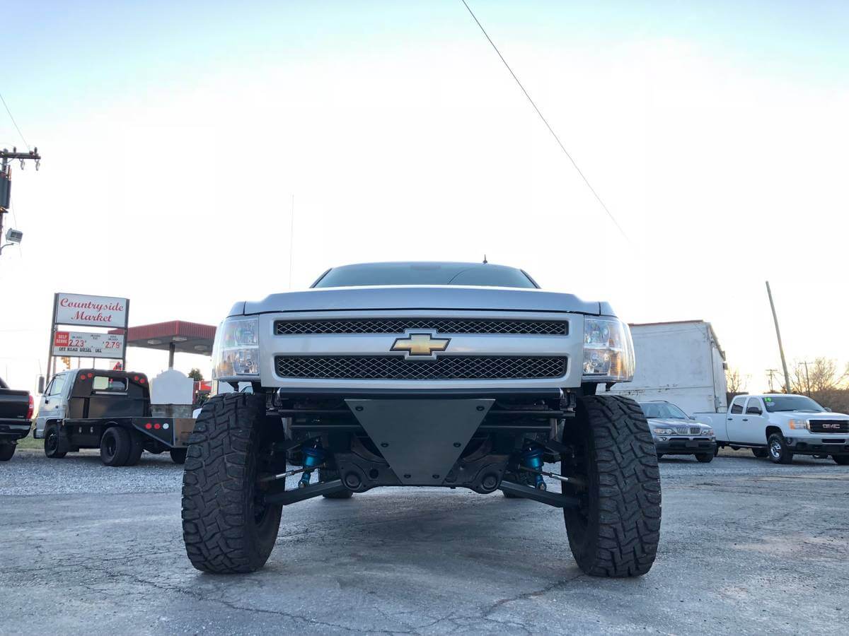 Chevy Silverado 1500 with Mazzulla long travel prerunner suspension