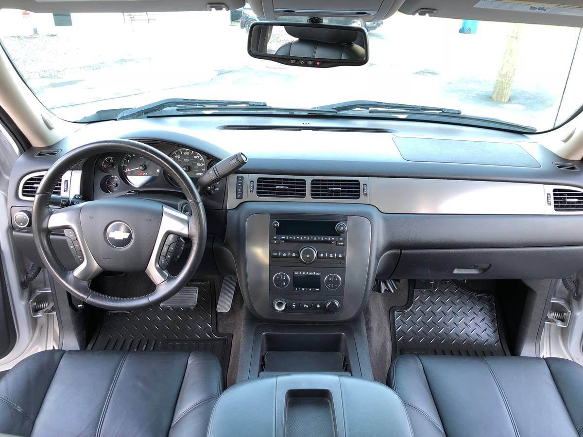 Mint interior of chevy silverado luxury prerunner