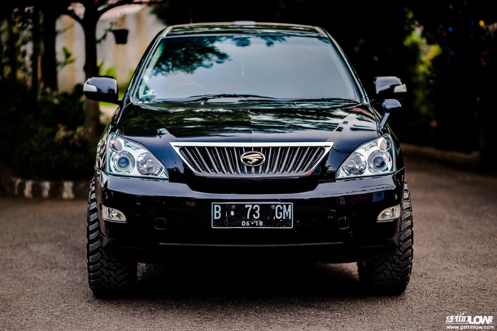 Lexus RX300 with off road mods