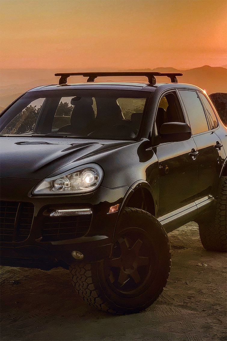 Lifted Porsche Cayenne Turbo S on 33 Inch Offroad tires