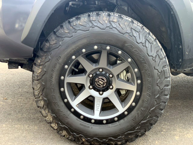 Icon offroad wheels and 33 inch tires