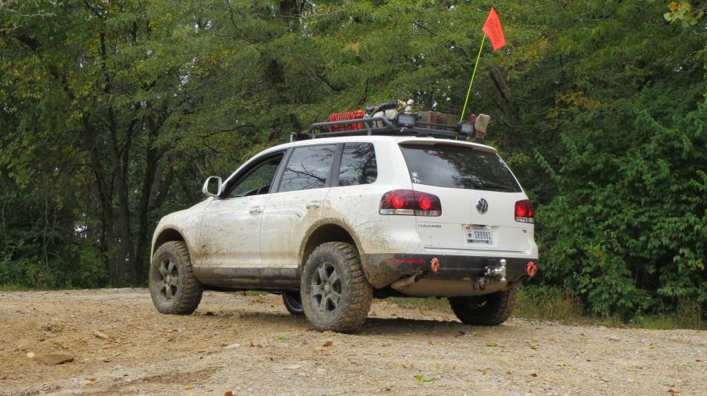 Lifted Volkswagen Touareg on off-road wheels