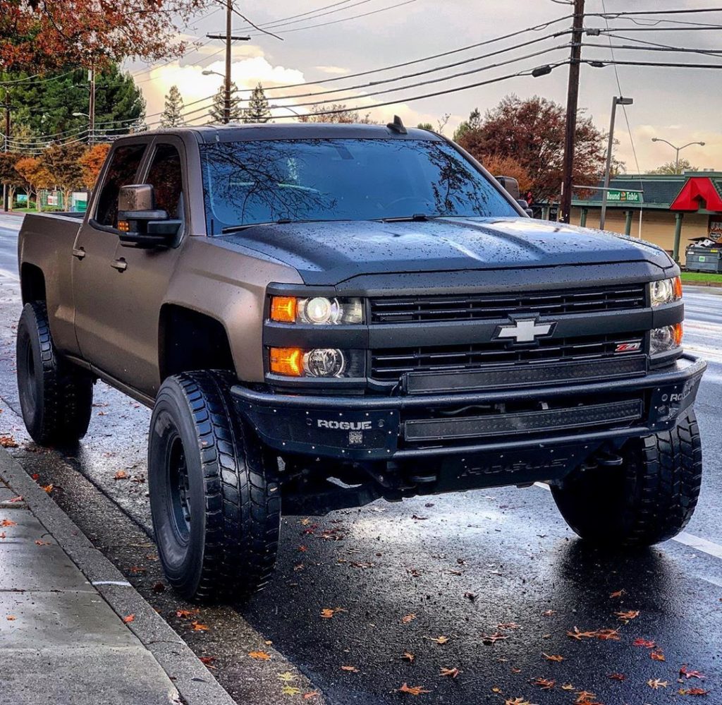 Lifted Chevy Silverado 2500HD LML on 40 inch tires