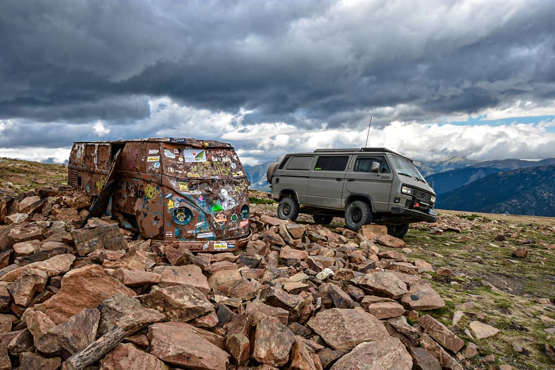 Volkswagen T3 Van offroading