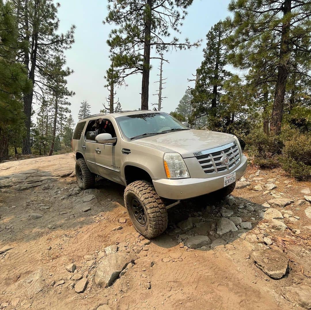 Cadillac Escalade rock crawling and offroading