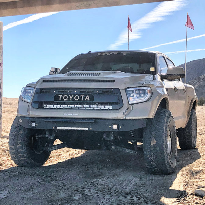 Toyota Tundra prerunner - One Truck To Do It All - offroadium.com