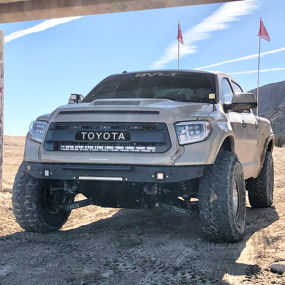 Wide Body Toyota Tubdra off-road truck