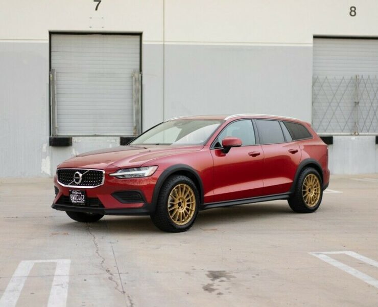Lifted Volvo V60 Cross Country on Falken WildPeak A/T Trail tires