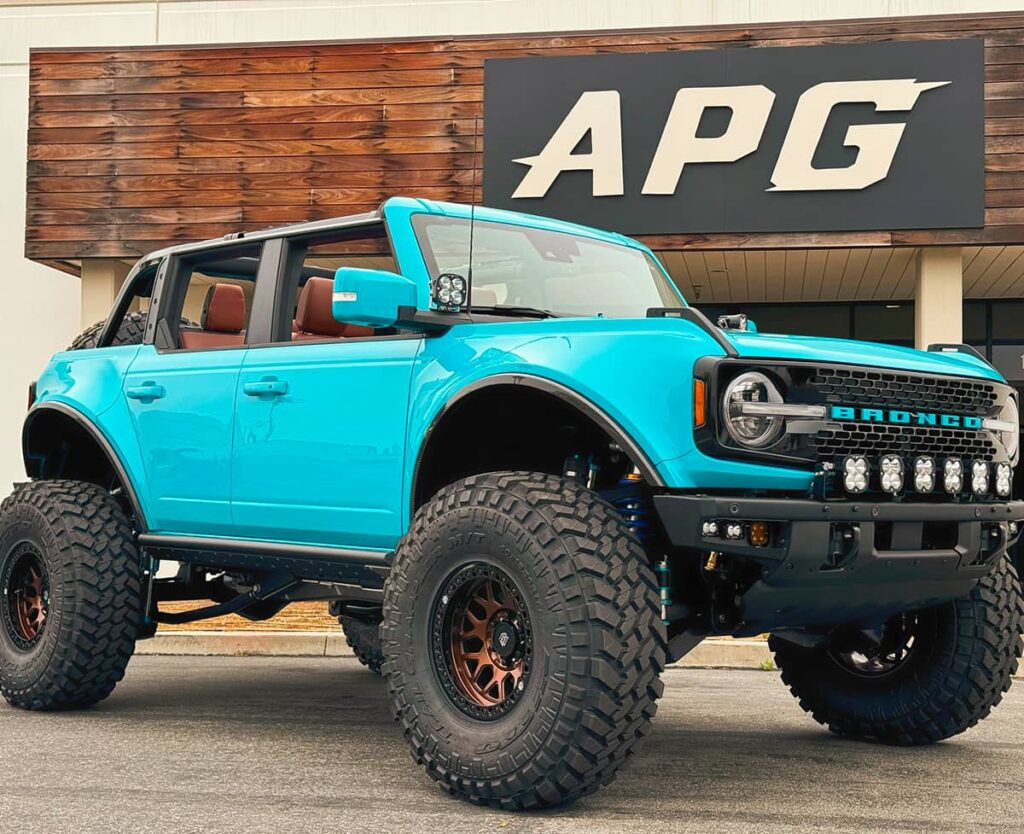 Ford Bronco with 5" APG carbon FIber widebody fenders