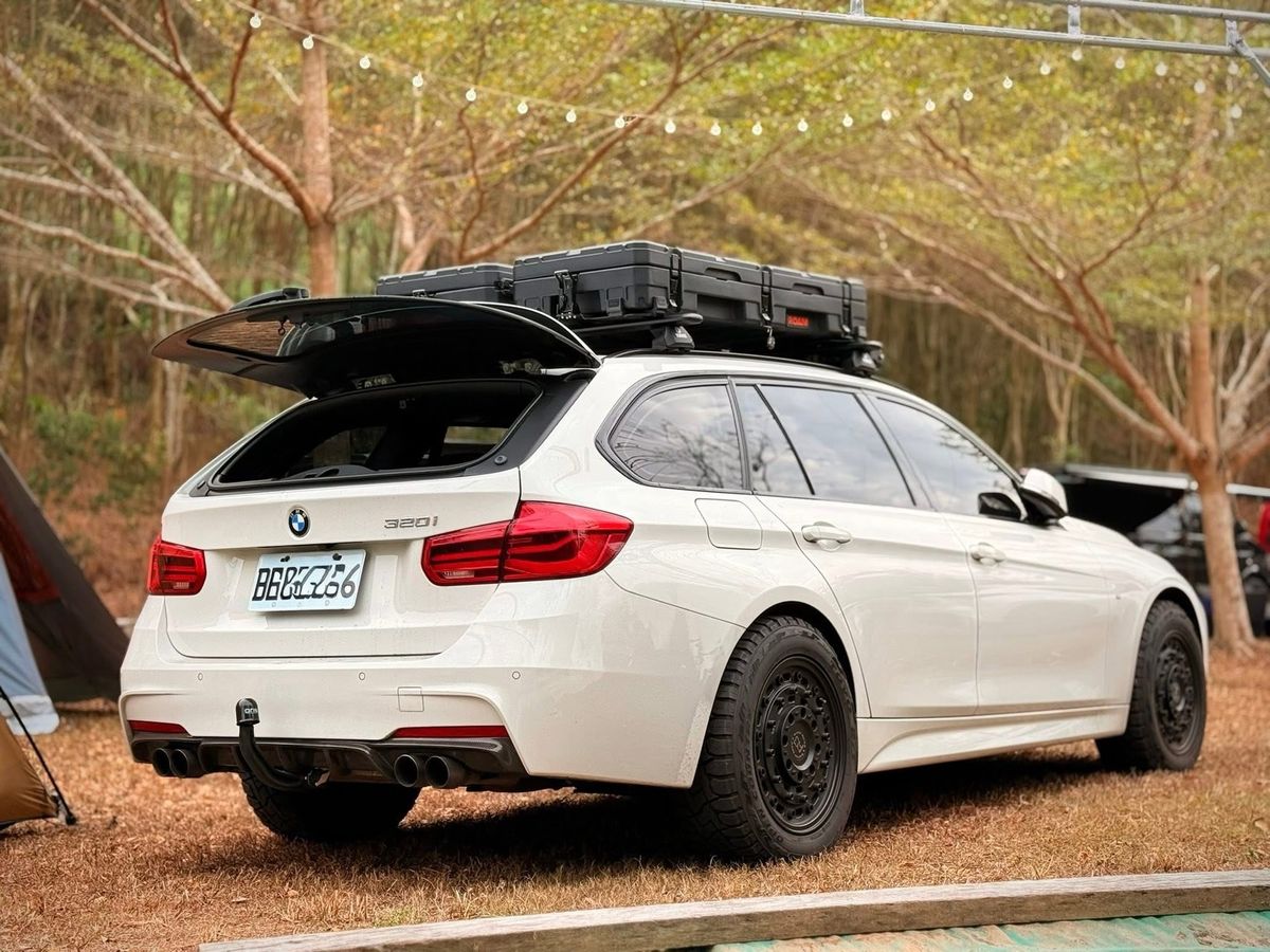 Roam roof cargo box mounted on the Yakima platform