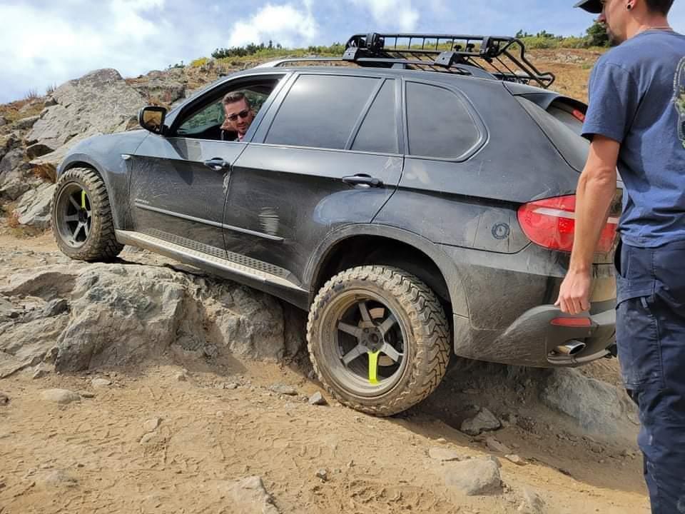 BMW X5 E70 off roading and rock crawling in the mountains