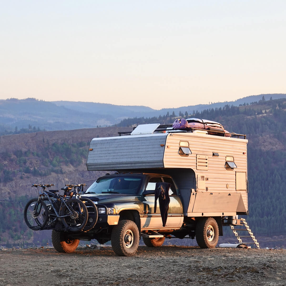 1999 Dodge Ram 2500 with a 2006 KZ Sportsman Camper