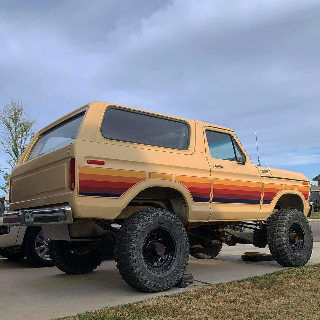 Lifted Ford Bronco 1978 in tan color