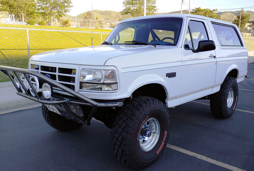 Professionally built OBS Ford Bronco Chase Truck Project