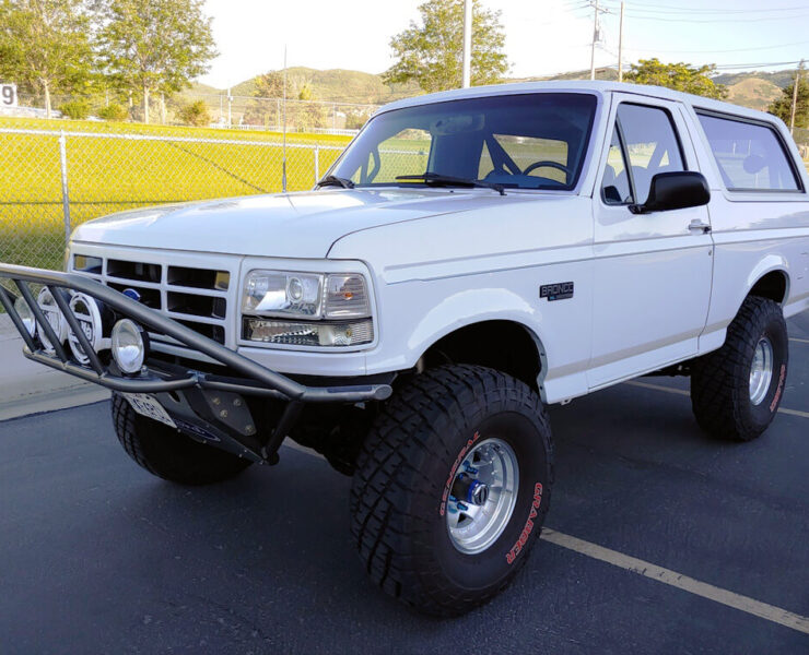 Professionally built OBS Ford Bronco Chase Truck Project