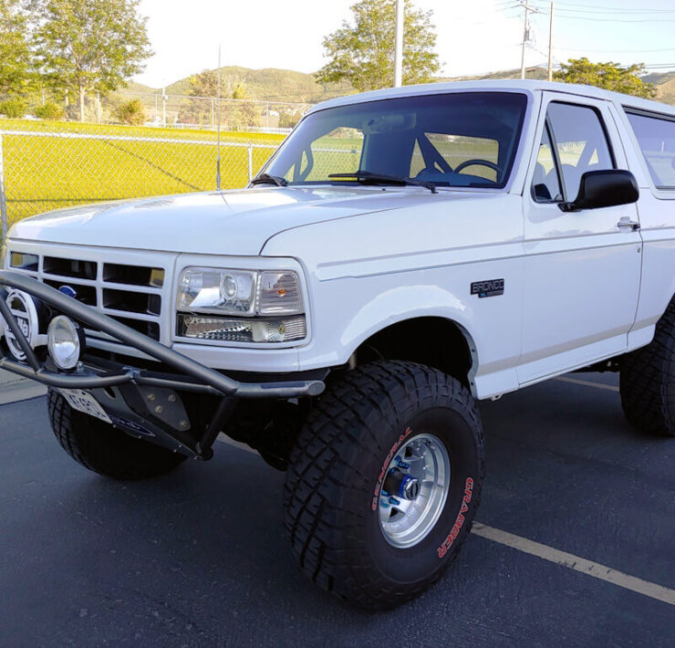 Professionally built OBS Ford Bronco Chase Truck Project