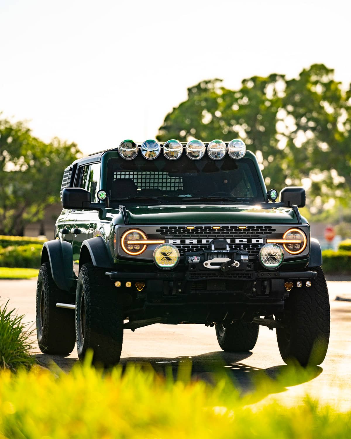 Wide body Ford Bronco Off-road build with -12 offset and 37 inch tires