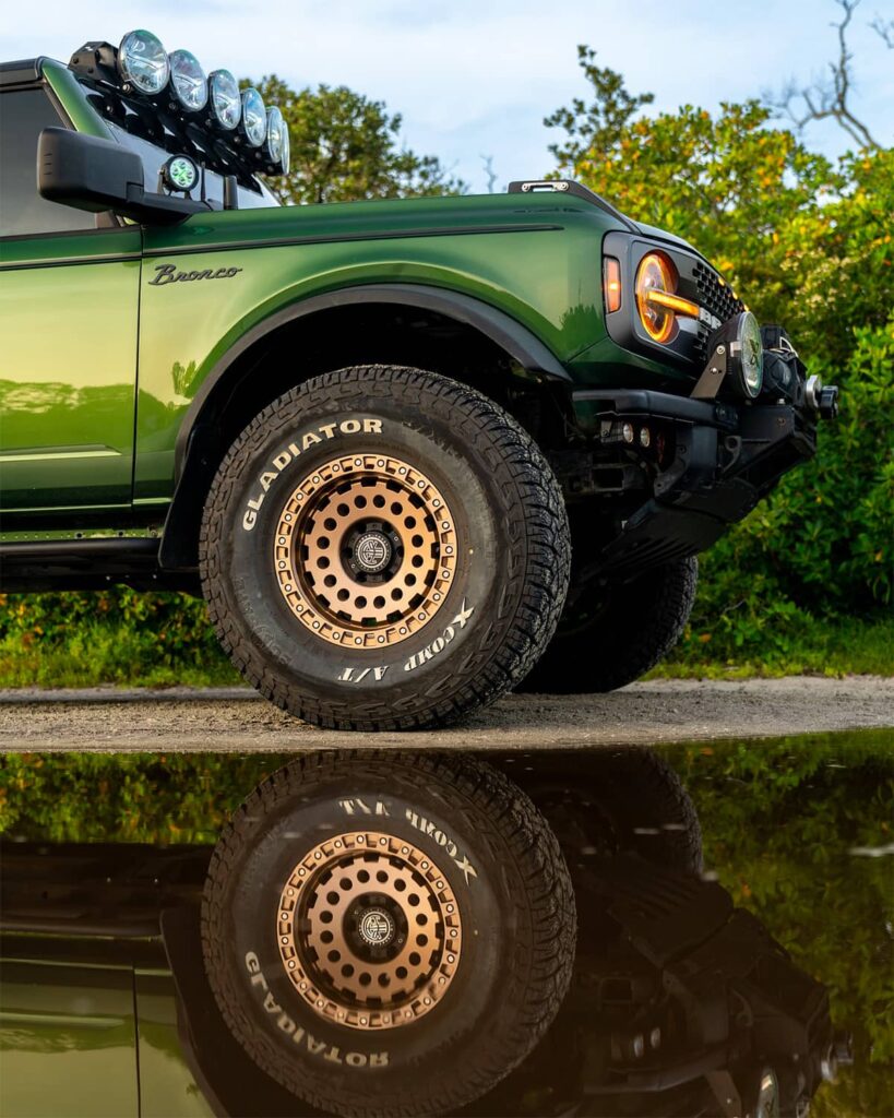ladiator X Comp A/T 37×13.5 tires
Thret Off-road Firewalls 702 17 inch wheels with -12mm offset