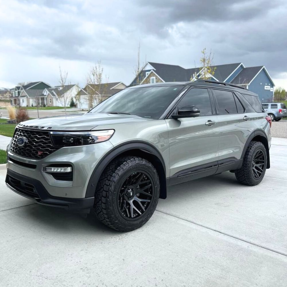 2020 Ford Explorer ST Off road build on 33 inch tires
