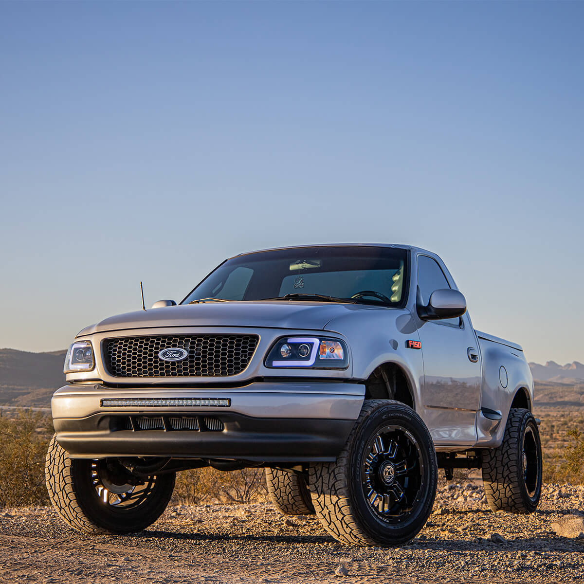 Ford F150 lightning lifted