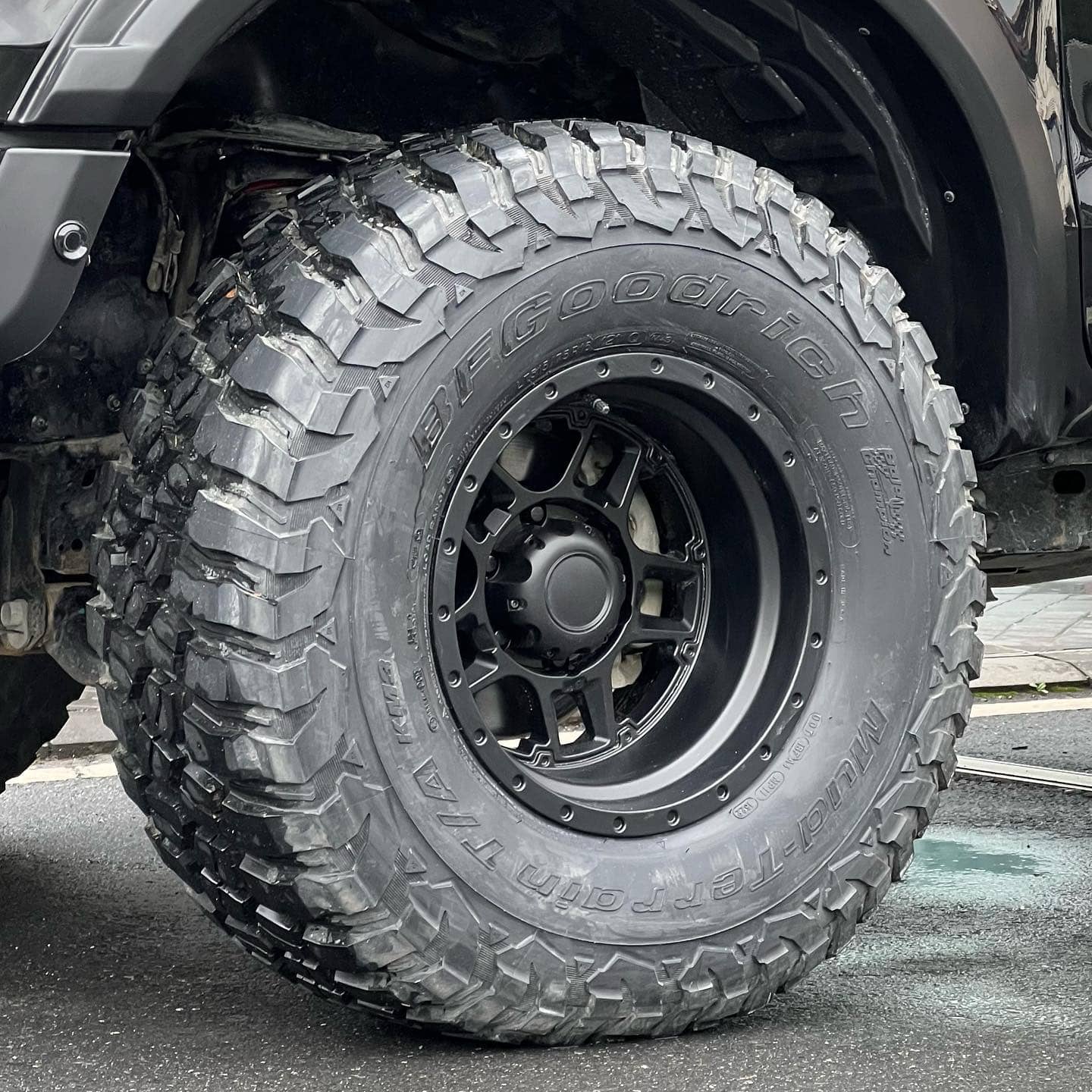 35" inch 315/75R16 BF Goodrich KM3 Tires16” Offroad Wheels 
