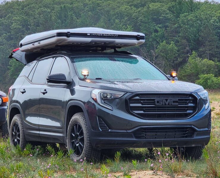 Lifted GMC Terrain Off road build on 235/65R17 A/T Tires