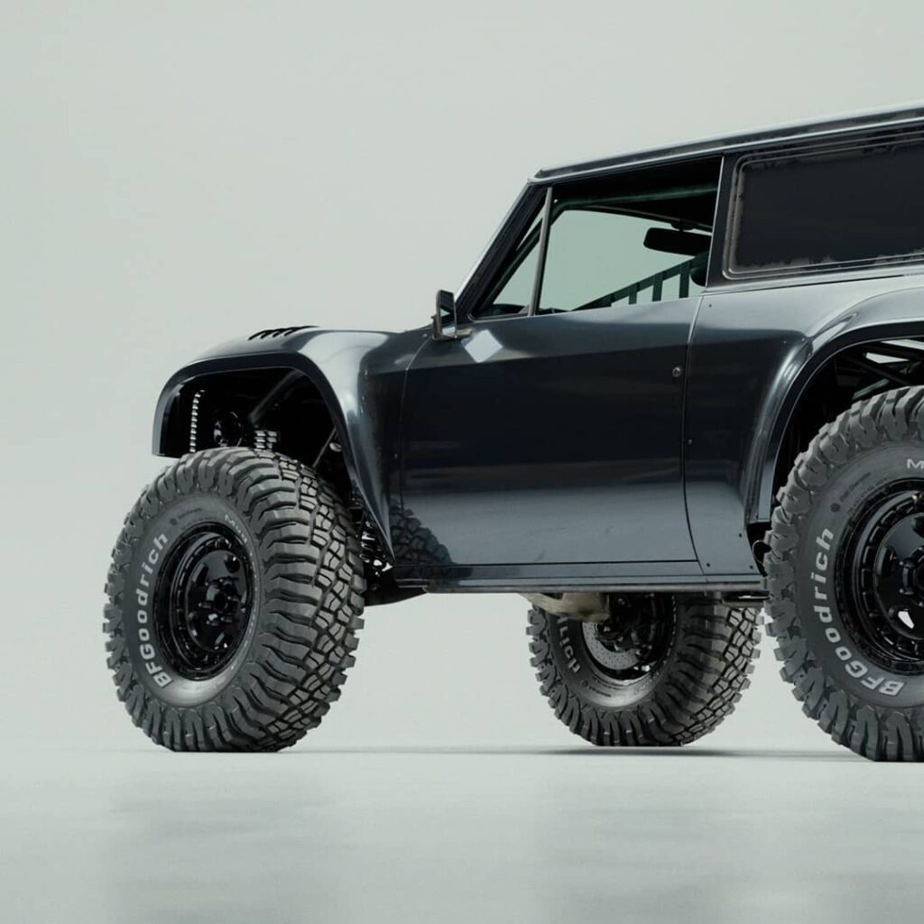 International Scout II off-road project on 35 inch tires
