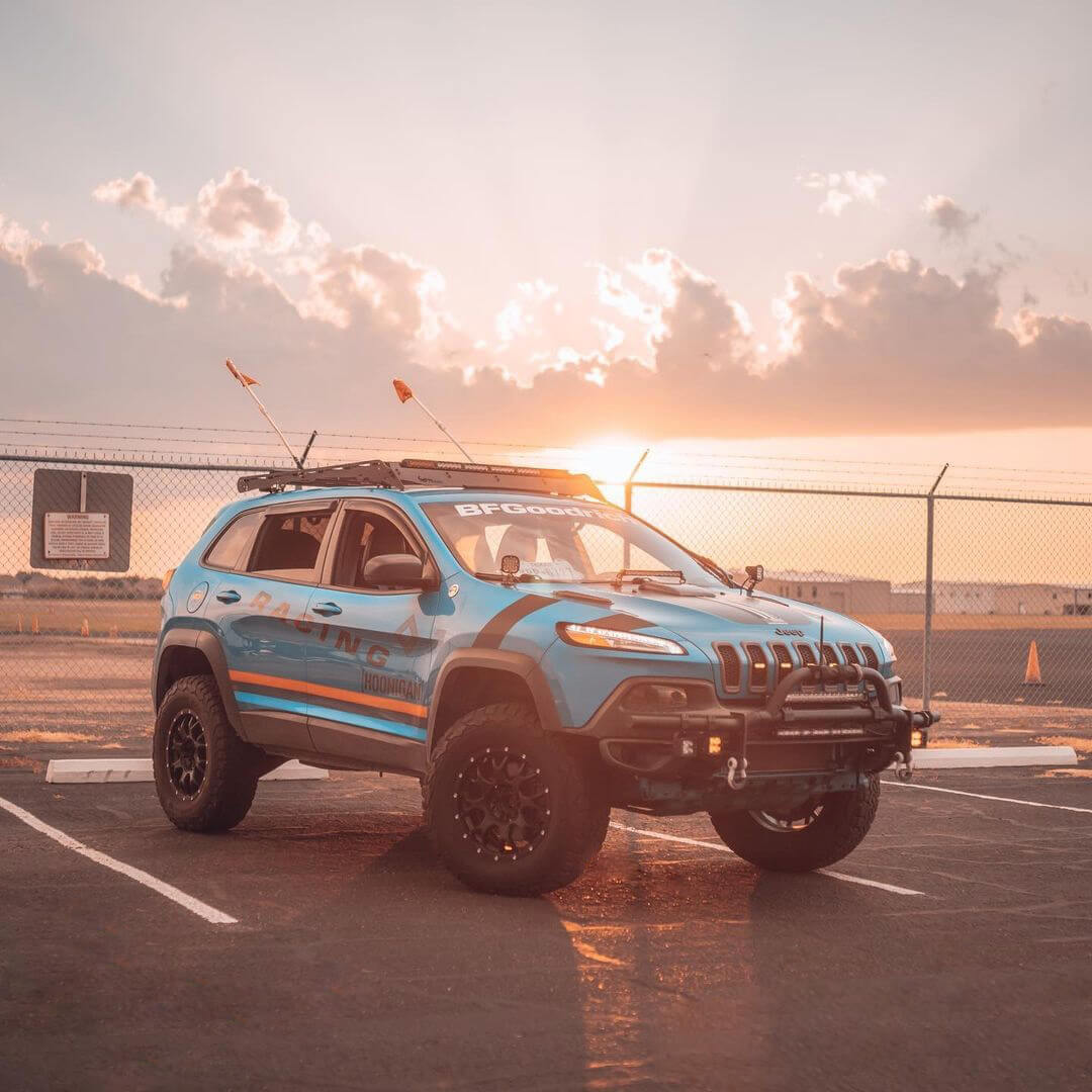 Lifted Jeep Cherokee KL with a 3-4" lift