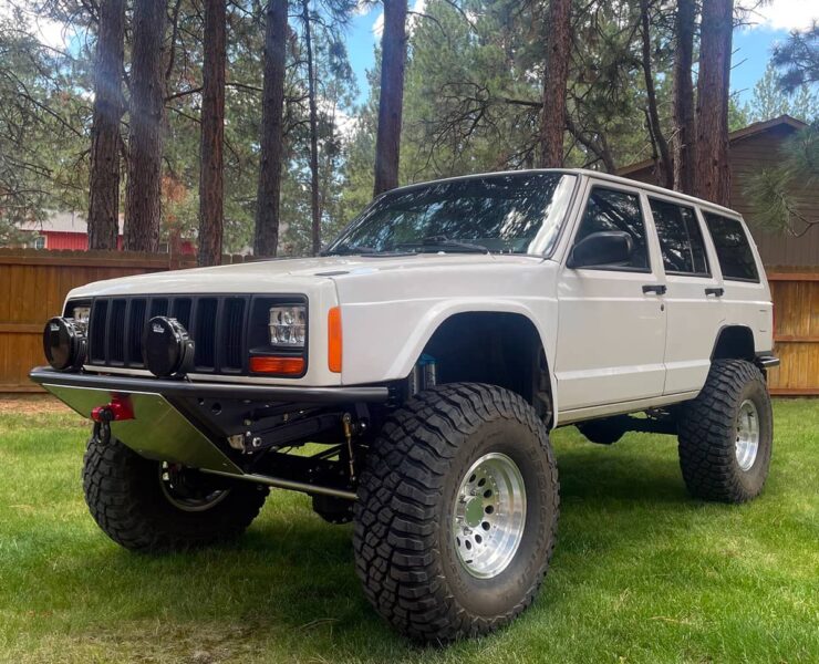 Trial-ready Jeep Cherokee XJ Pre Runner on 35”s with 5” Lift