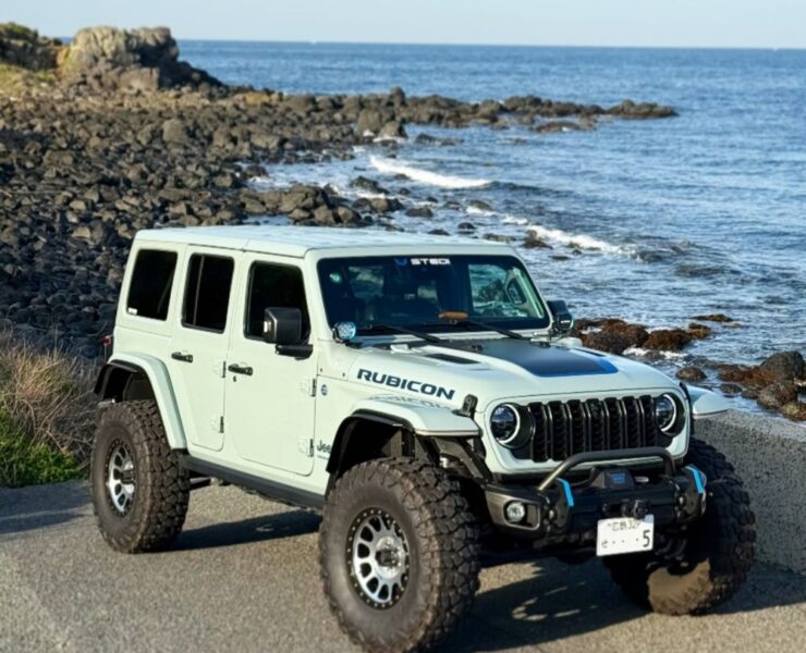 Hybrid Jeep Wrangler JL 4xe Rubicon Off Road Build on 37" Tires