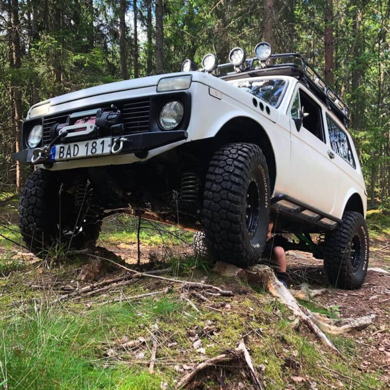 Fabelhafte Lada Niva Kotflgelverbreiterung Bild