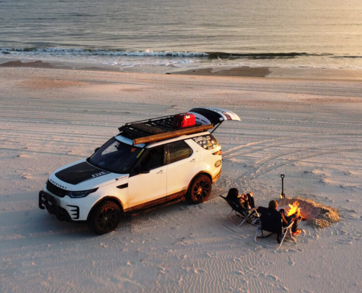 2018 Land Rover Discovery HSE Off-road build with a 2" lift and 33 inch tires