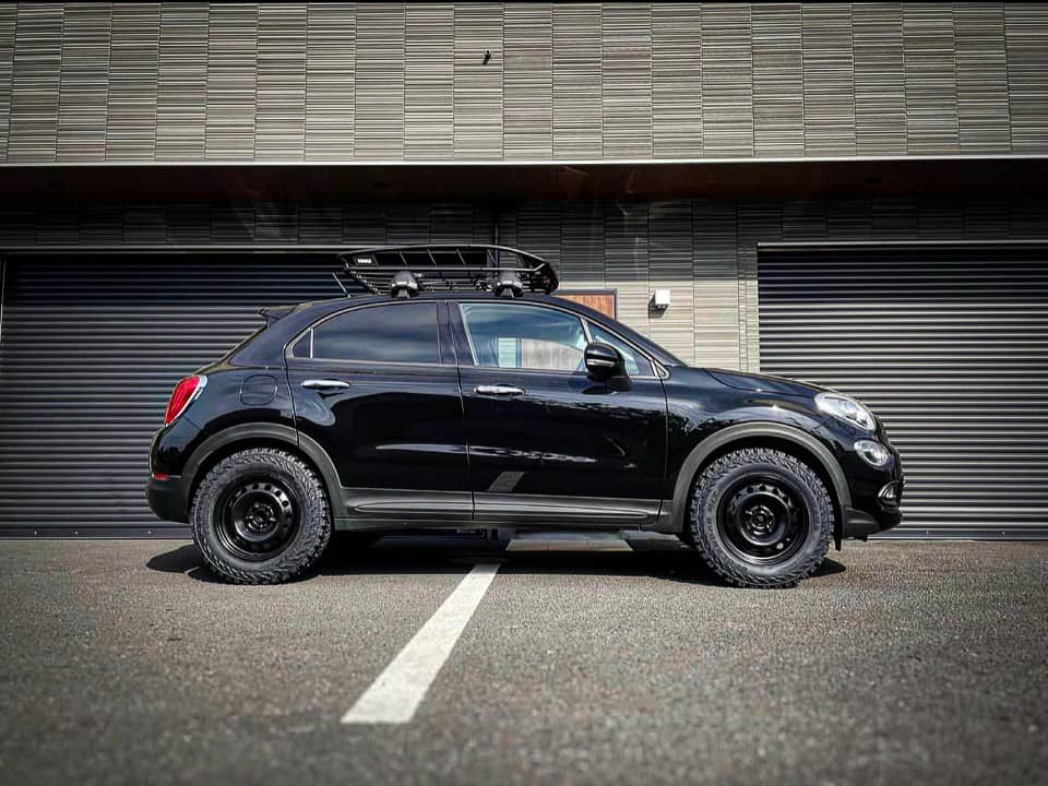 Fiat 500x for overland and offroading with THULE Canyon 859 roof rack