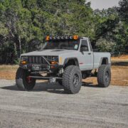 Lifted Jeep Comanche MJ on 37" wheels and mud tires